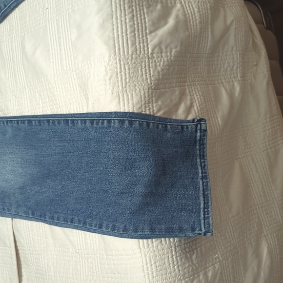Lucky Brand Jeans - Picture 2 of 7